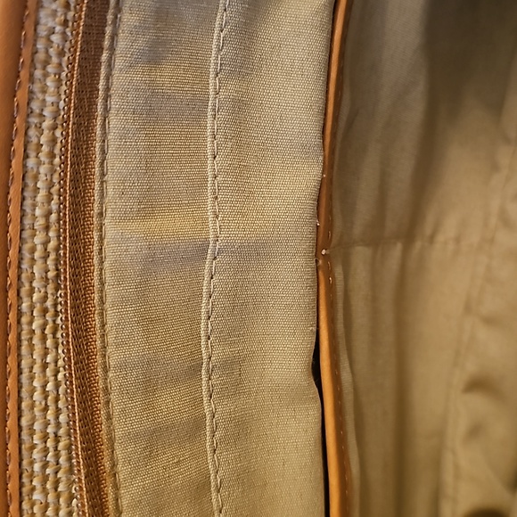 Etienne Aigner woven purse - Picture 9 of 10